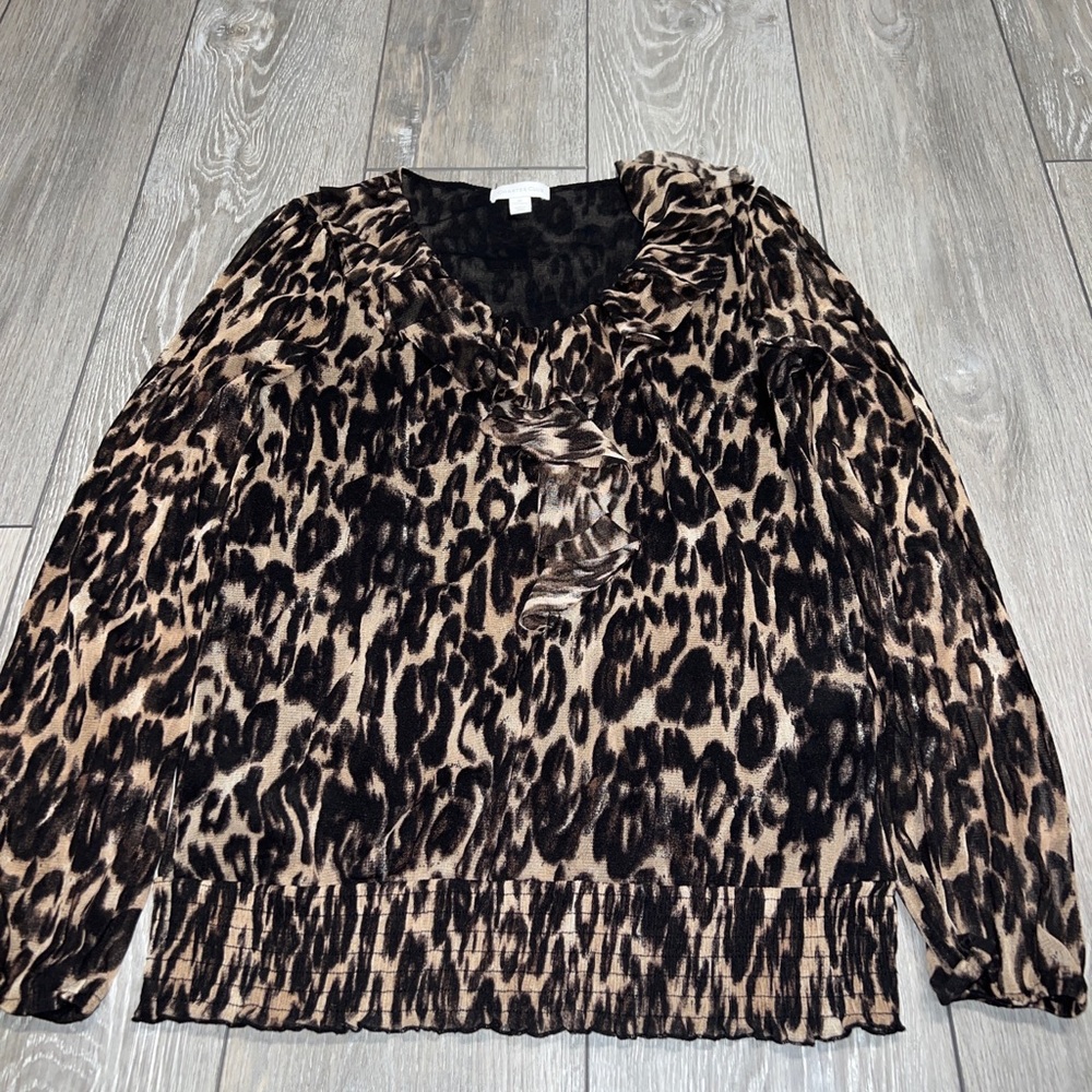 Charter Club Leopard Print Blouse Size M Brown/black Ruffle Detail Long Sleeve